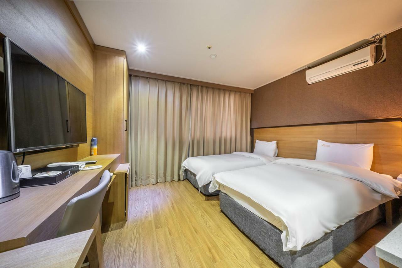 Stellamaris Hotel Wolmido Инчон Экстерьер фото